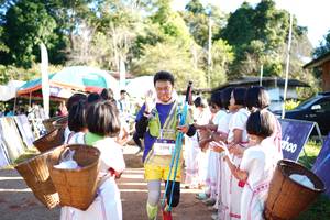 BIB: 2298
                            <button type="button" onclick="openModal(19048085)" class="btn btn-primary btn-sm float-right btn-popup" data-toggle="modal" data-target=".modal-high-quality">
                        <i class="fas fa-shopping-cart"></i> Add to Cart
                    </button>
                                            <button type="button" onclick="isThisMe(19048085, true)" class="btn btn-success btn-sm float-right btn-popup btn-isme hidden" data-toggle="tooltip" data-placement="bottom" title="นี่คือรูปของคุณใช่ไหม คลิกที่นี่เพื่อเอาเข้าอัลบั้ม">
                        <i class="fas fa-plus"></i> Add to album
                    </button>
                    <button type="button" onclick="isThisMe(19048085, false)" class="btn btn-warning btn-sm float-right btn-popup btn-isnotme hidden">
                        <i class="fas fa-ban"></i> Remove from album
                    </button>